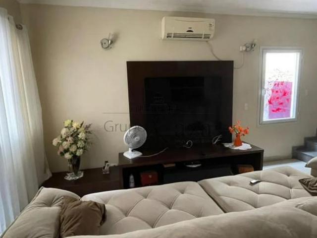 Casa venda em Região Imediata de São José dos Campos, Região Metropolitana do Vale do Paraíba e Litoral Norte