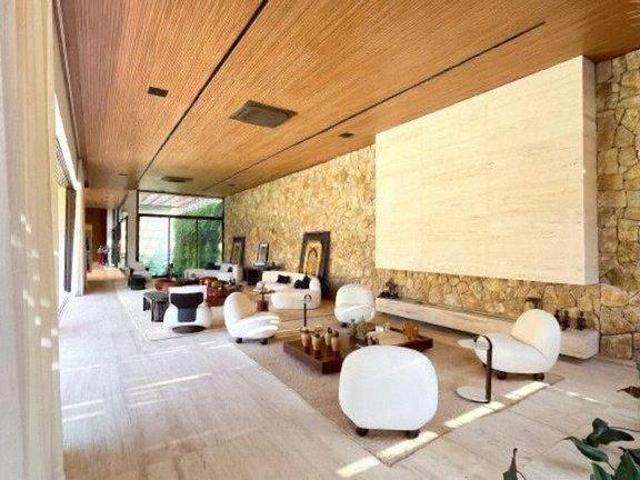 Casa venda em Centro Comercial e Empresarial Jubran, Barueri