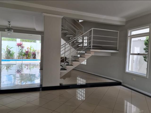 Casa aluguel em Região Imediata de São José dos Campos, Região Metropolitana do Vale do Paraíba e Litoral Norte