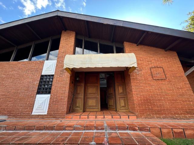 Casa aluguel em Região Geográfica Imediata de Londrina, Londrina