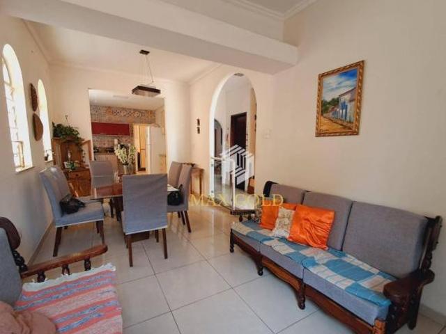 Casa venda em Região Imediata de Taubaté-Pindamonhangaba, Região Metropolitana do Vale do Paraíba e Litoral Norte