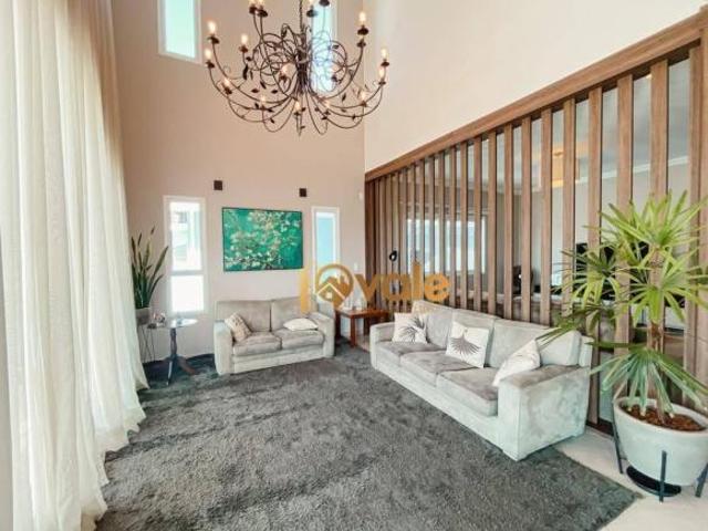 Casa venda em Região Imediata de São José dos Campos, Região Metropolitana do Vale do Paraíba e Litoral Norte