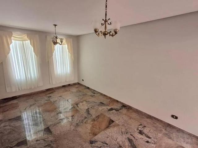 Casa venda em Região Imediata de Marília, Marília