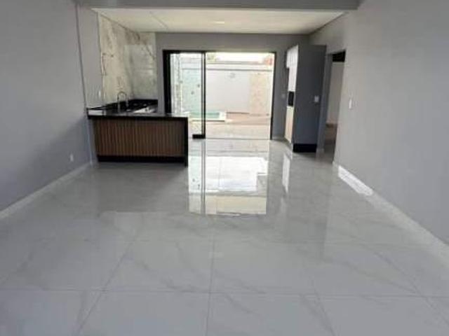 Casa venda em Região Imediata de Taubaté-Pindamonhangaba, Região Metropolitana do Vale do Paraíba e Litoral Norte