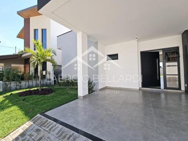 Casa venda em Região Imediata de Taubaté-Pindamonhangaba, Região Metropolitana do Vale do Paraíba e Litoral Norte