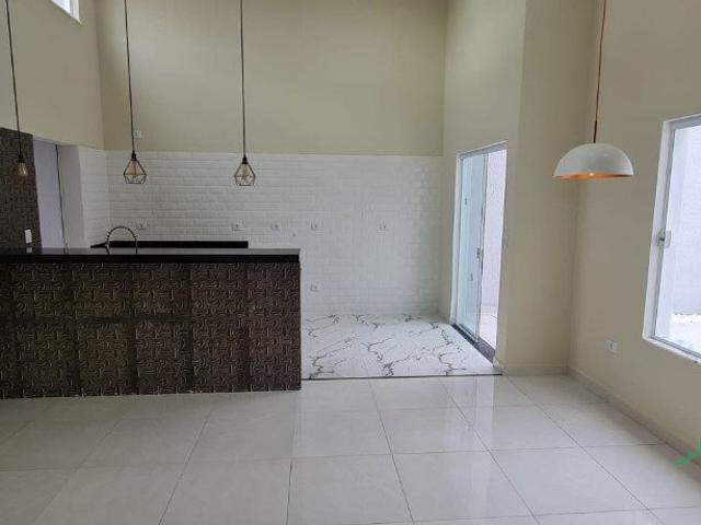 Casa aluguel em Região Imediata de São José dos Campos, Região Metropolitana do Vale do Paraíba e Litoral Norte