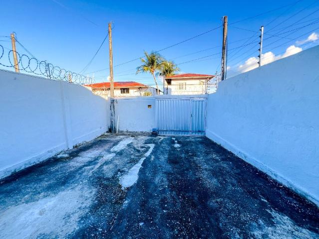 Casa aluguel em Região Geográfica Imediata de Fortaleza, Fortaleza