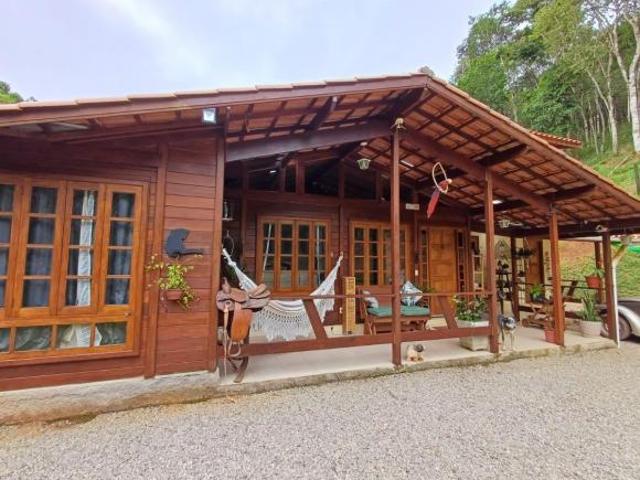Casa venda em Região Imediata de São José dos Campos, Região Metropolitana do Vale do Paraíba e Litoral Norte