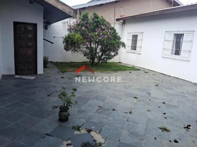 Casa venda em Região Imediata de São José dos Campos, Região Metropolitana do Vale do Paraíba e Litoral Norte
