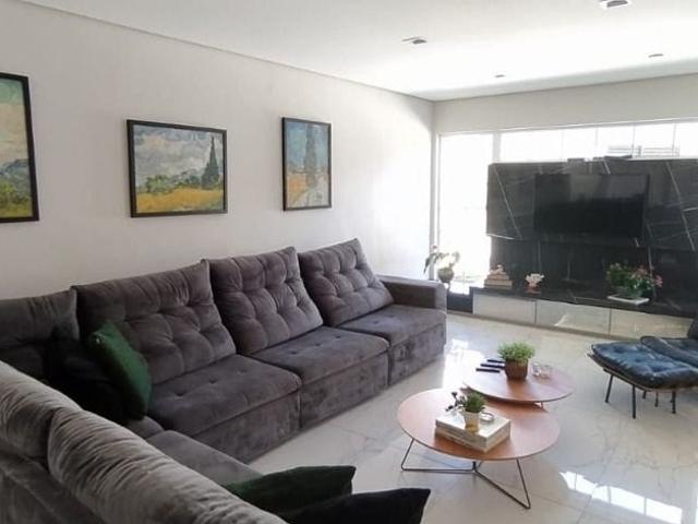 Casa venda em Região Geográfica Imediata de Londrina, Londrina