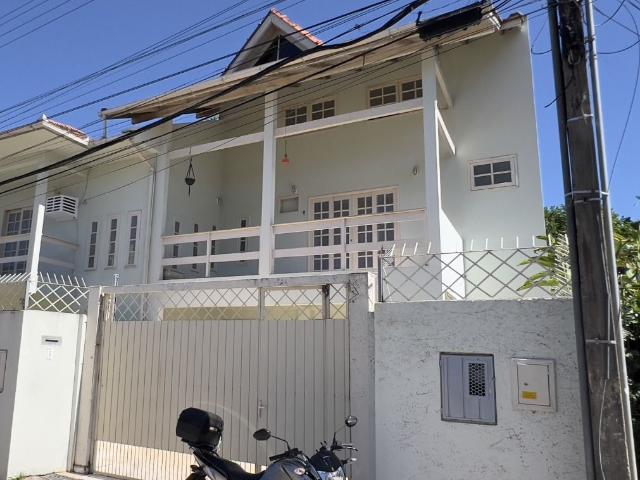 Casa aluguel em Região Geográfica Imediata de Florianópolis, Desterro