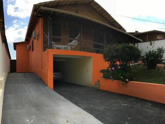 Casa venda em Santa Luzia, Centro