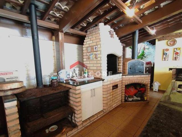 Casa venda em Região Imediata de Bauru, Bauru