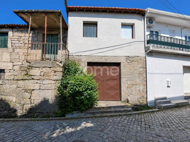 Casa venda em Santa Cruz/Trindade e Sanjurge, Chaves