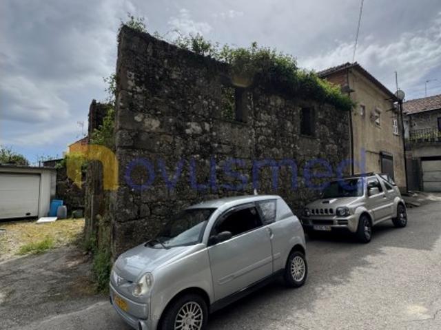 Casa venda em Fataúnços, Viseu