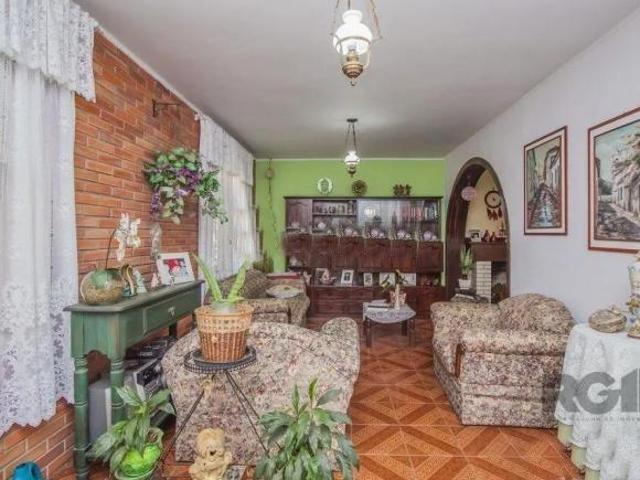 Casa venda em Santa Maria Goretti, Porto Alegre
