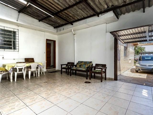 Casa venda em Santa Maria Goretti, Porto Alegre
