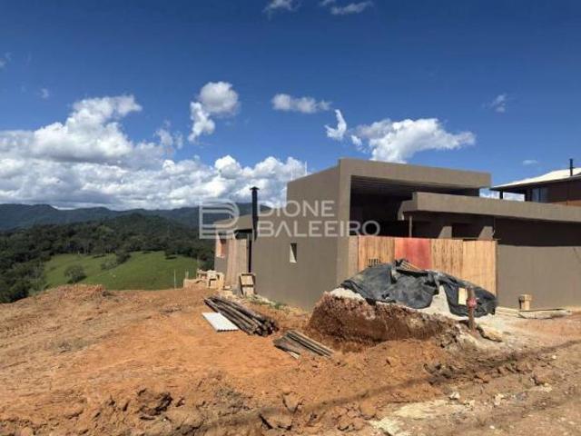 Casa venda em Região Imediata de Taubaté-Pindamonhangaba, Região Metropolitana do Vale do Paraíba e Litoral Norte