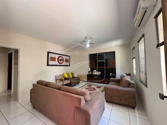Casa venda em Região Imediata de Marília, Marília