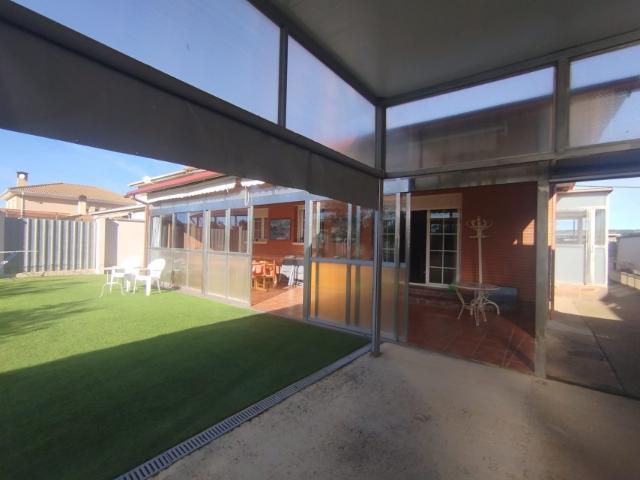 Casa en alquiler en Hoya de Huesca / Plana de Uesca, Aragón