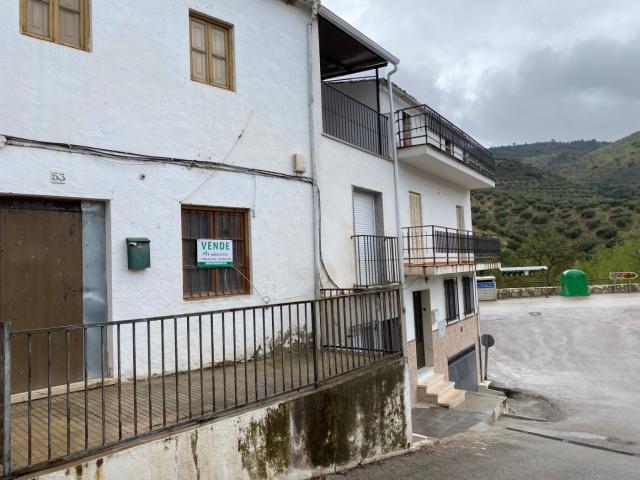 Casa en venta en Algarinejo