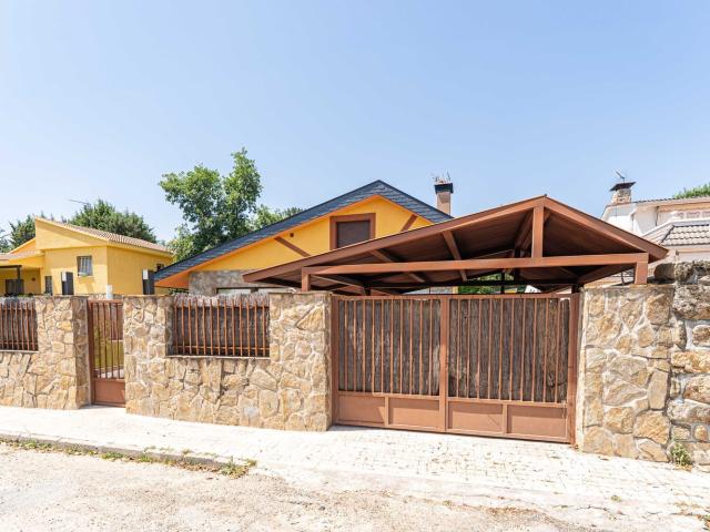 Casa en alquiler en Becerril De La Sierra
