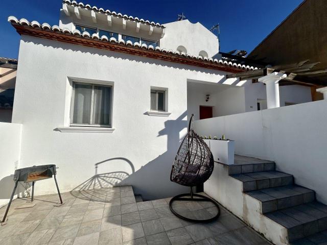 Casa en alquiler en Ador