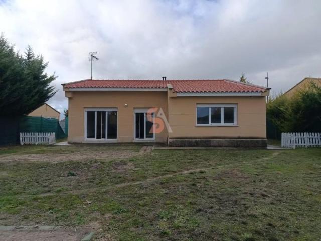 Casa en alquiler en Urbanización el Soto, Aldeamayor De San Martín