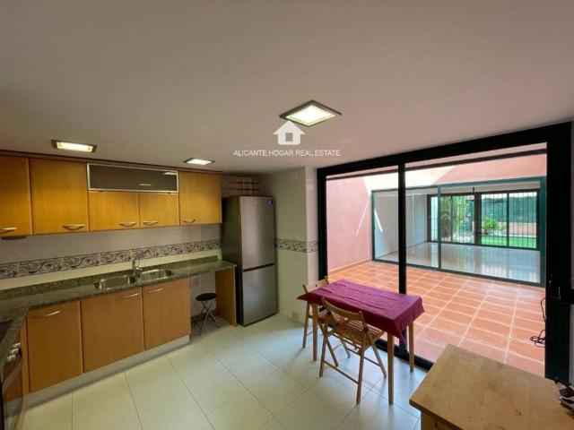 Casa en alquiler en Alicante