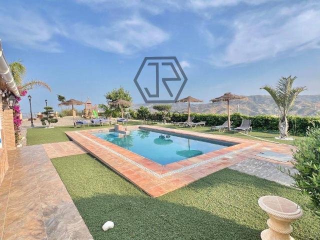 Casa en alquiler en La Axarquía, Andalucía