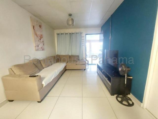 Casa en Alquiler en Amelia Denis De Icaza Betania Panamá 125 m2. 4 hab