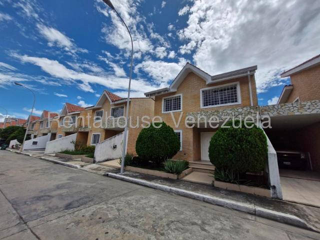 Casa en alquiler en Ribas.