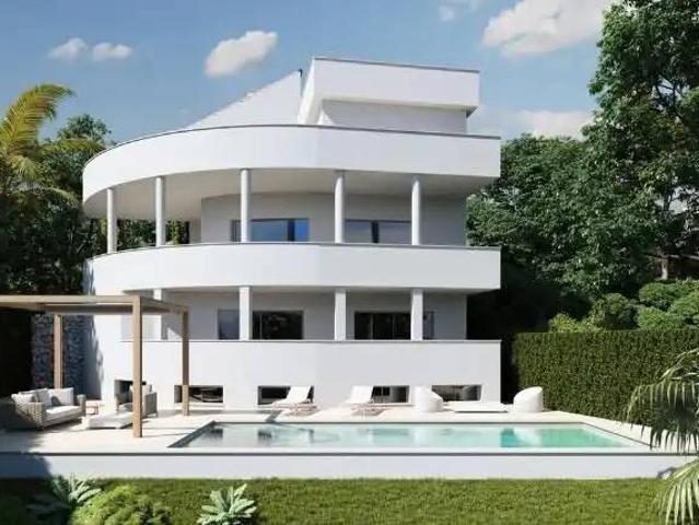 Casa en alquiler en La Perla-Torremuelle, Costa del Sol Occidental
