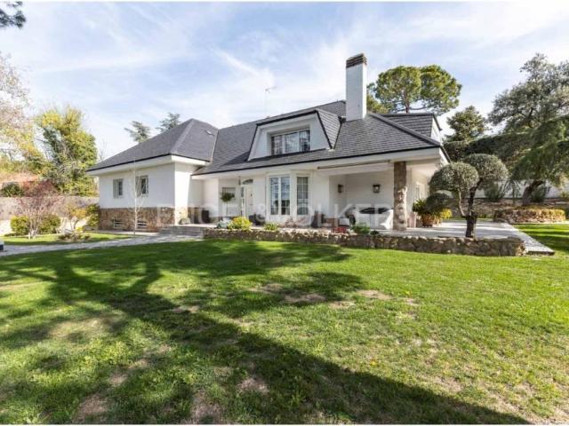 Casa en alquiler en Boadilla Del Monte, Madrid