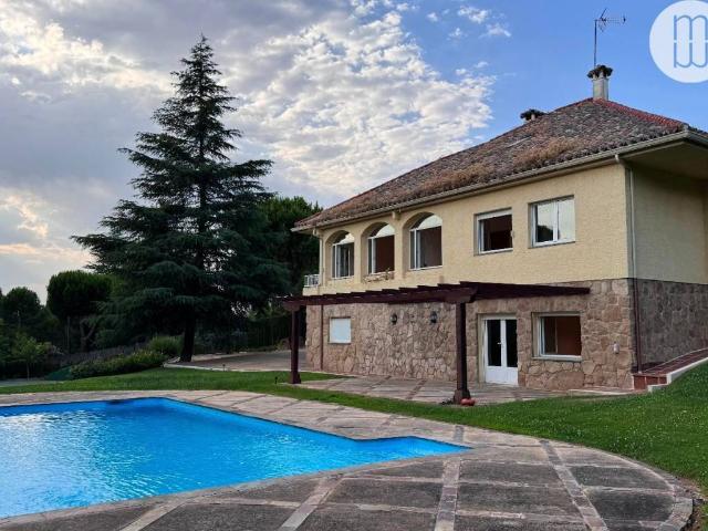 Casa en alquiler en Boadilla Del Monte