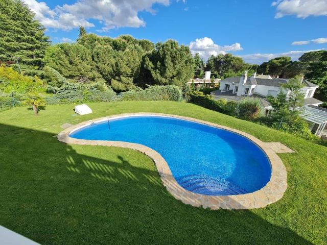 Casa en alquiler en Boadilla Del Monte, Madrid