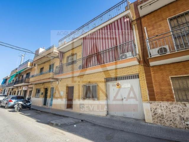Casa en alquiler en Camas, Andalucía
