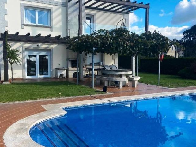 Casa en alquiler en Coiro, O Morrazo
