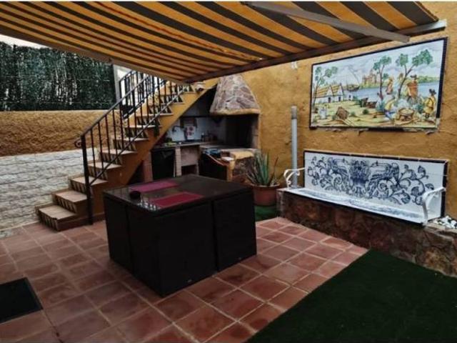 Casa en alquiler en La Hoya de Buñol, Valencia