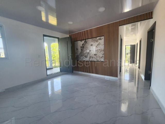 Casa en Alquiler en Colon, Colón