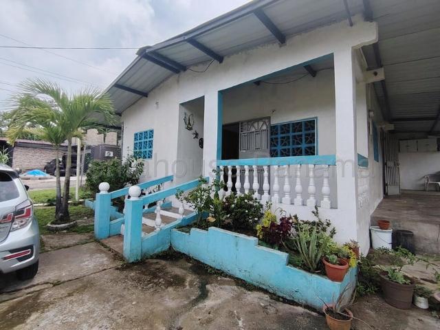 Casa en Alquiler en Colon, Colón