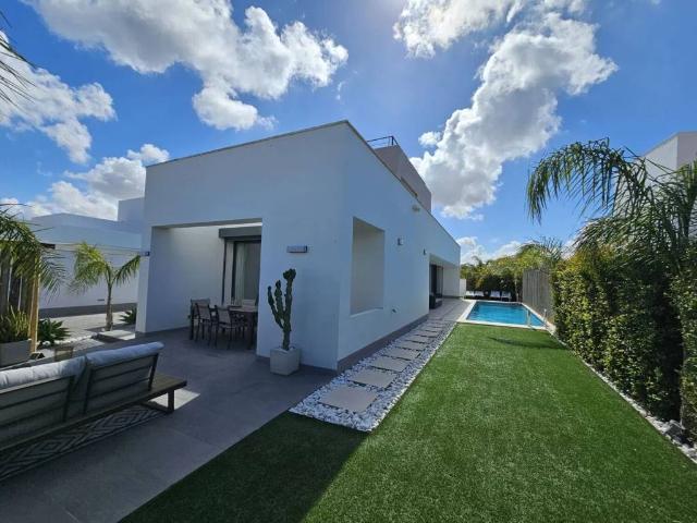 Casa en alquiler en Conil De La Frontera
