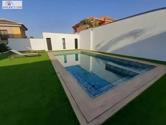 Casa en alquiler en Dos Hermanas, Andalucía