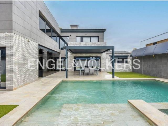 Casa en alquiler en Dos Hermanas, Andalucía