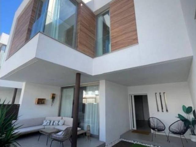 Casa en alquiler en Dos Hermanas, Andalucía