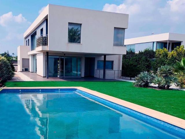 Casa en alquiler en Elche