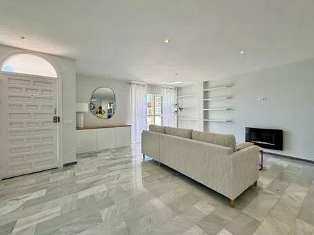 Casa en alquiler en Monte Biarritz, Costa del Sol Occidental
