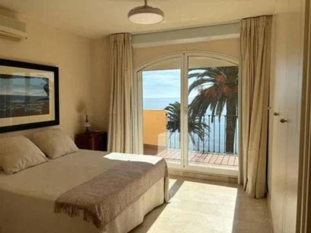 Casa en alquiler en Alcazaba Beach, Costa del Sol Occidental