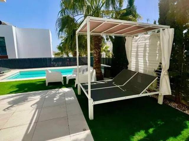 Casa en alquiler en la Marina Baixa, Valencia