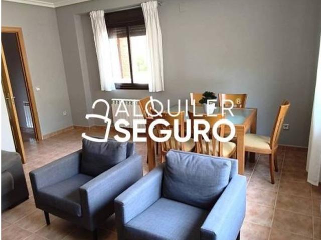 Casa en alquiler en La Adrada, Castilla y León